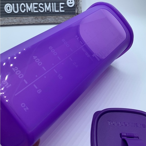 Tupperware Fridge Water Bottle 2L - Picture 3 of 5